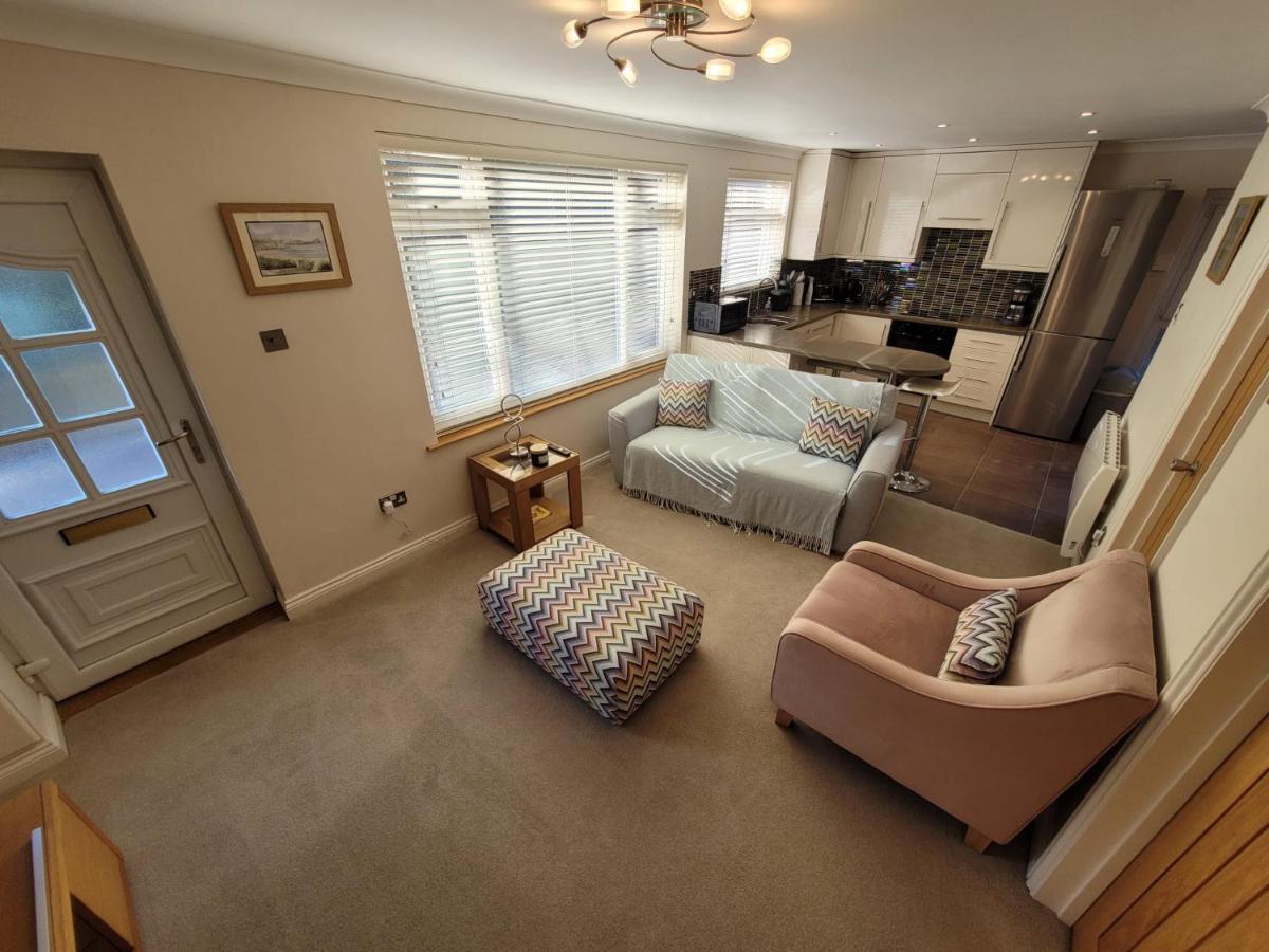 The Mumbles - Bungalow - 2 Bedrooms - Pet Friendly Swansea Ngoại thất bức ảnh